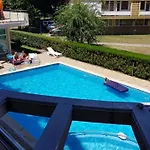 Piano Bar Holidays Apartments
