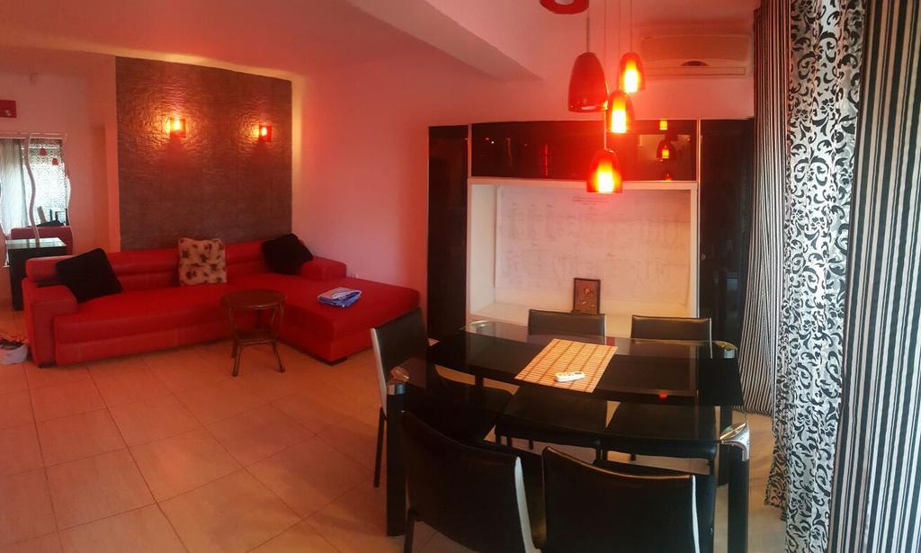 Piano Bar Holidays Mamaia
