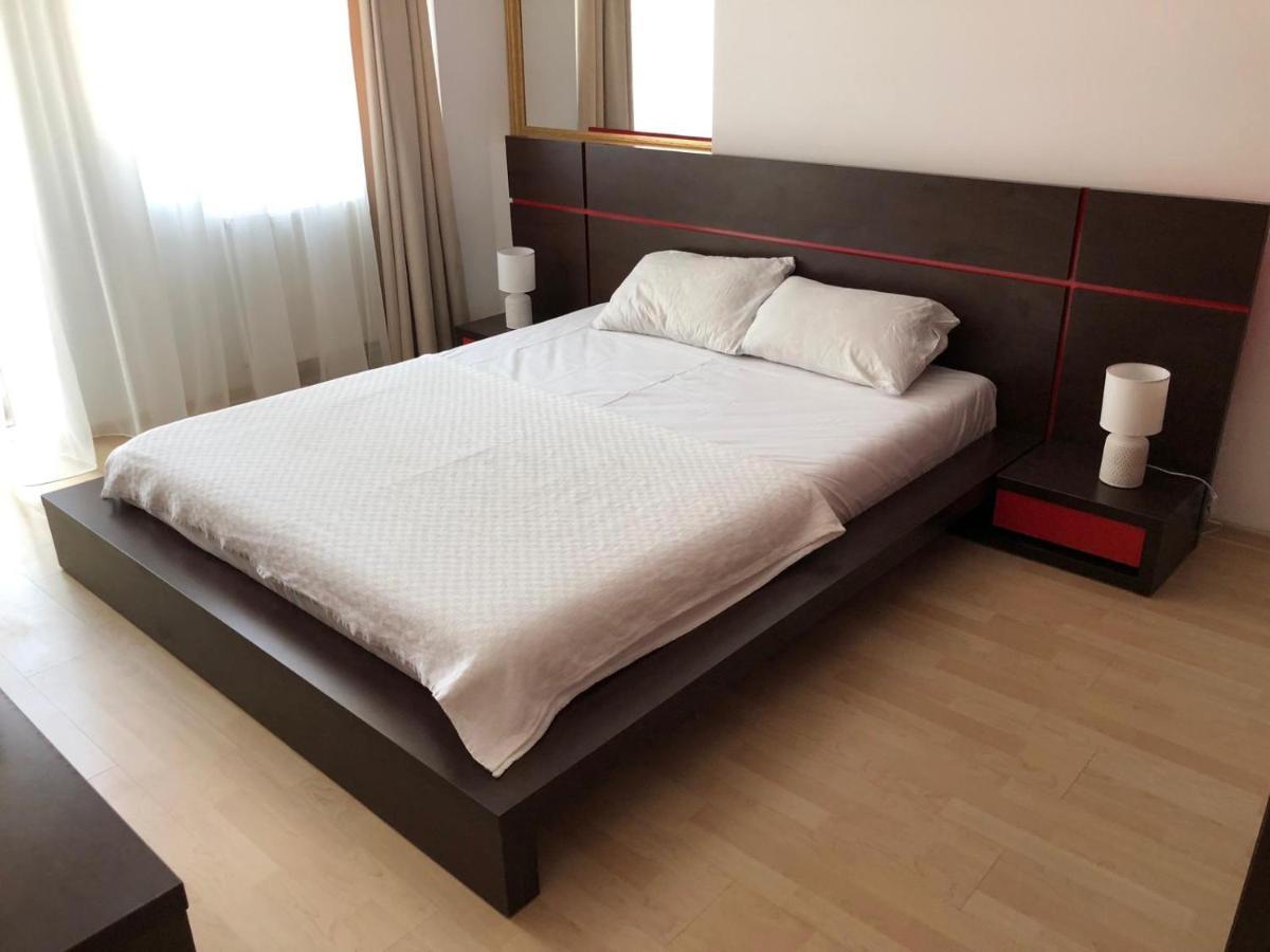 Piano Bar Holidays Apartment Mamaia